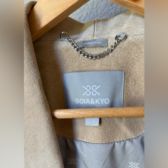 Soia & Kyo Tan Women's Blazer - Picture 6 of 15